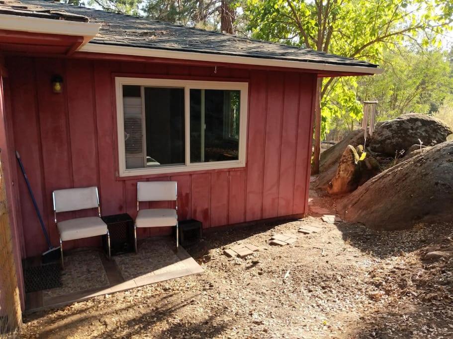 Sleeping Wolf Guest House Oakhurst Exterior foto
