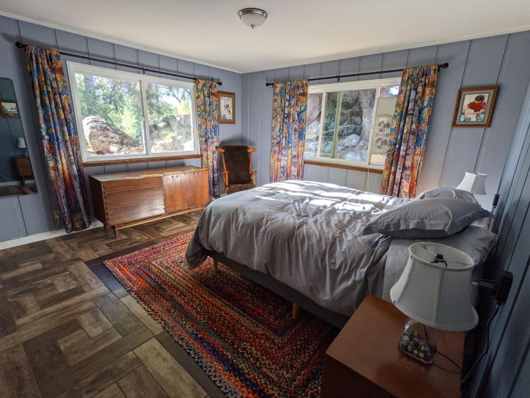 Sleeping Wolf Guest House Oakhurst Exterior foto